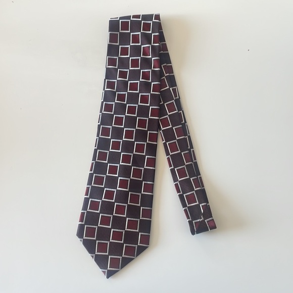 New Mens Wearhouse Square Design Burgundy and Brown Handmade All Silk Necktie - Picture 2 of 6